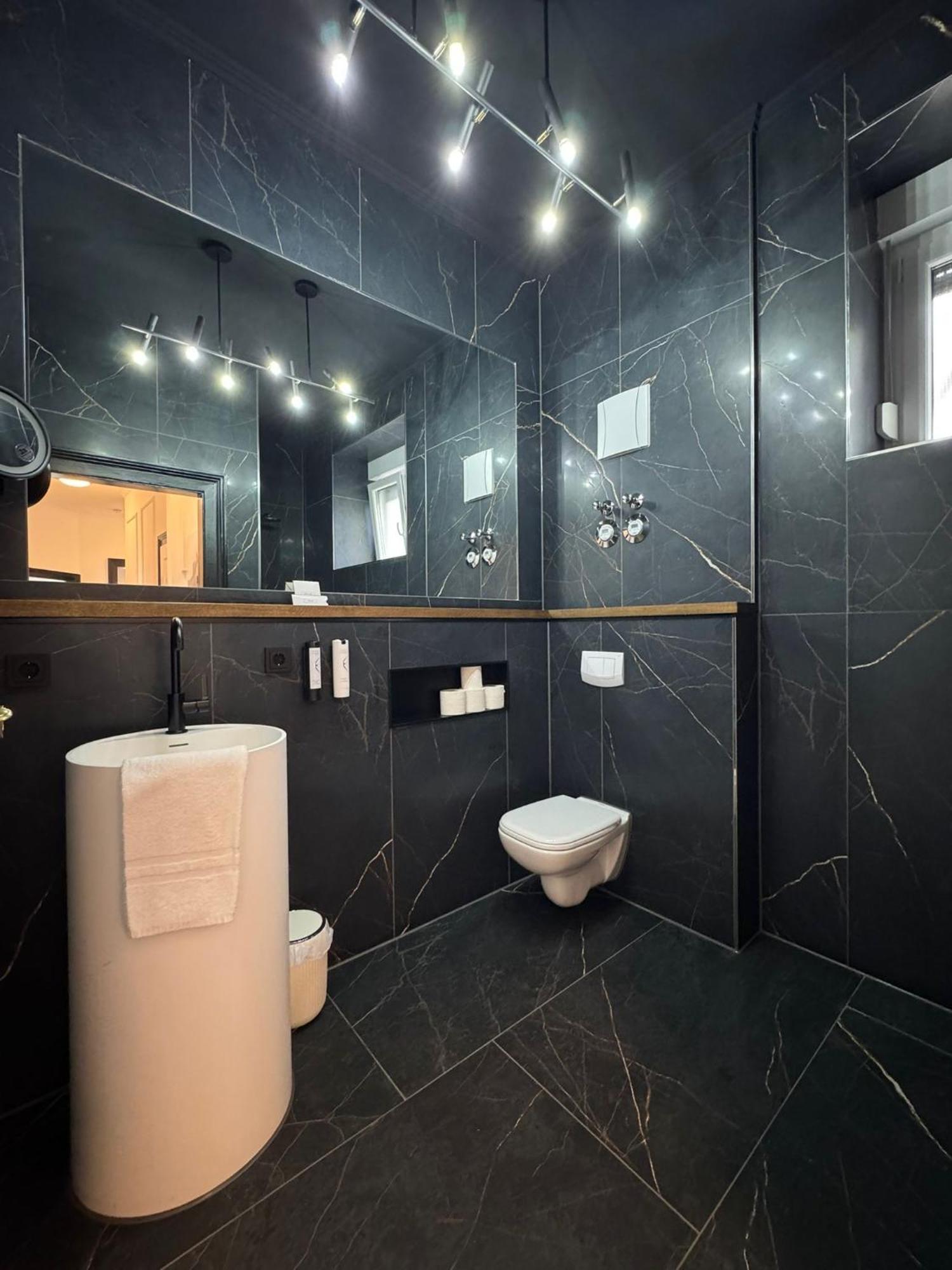 Historical Luxury Homes - Familiensuite Mit Terrasse